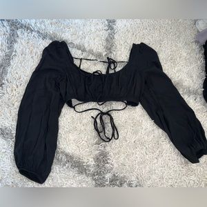 Abercrombie & fitch black long sleeve crop top